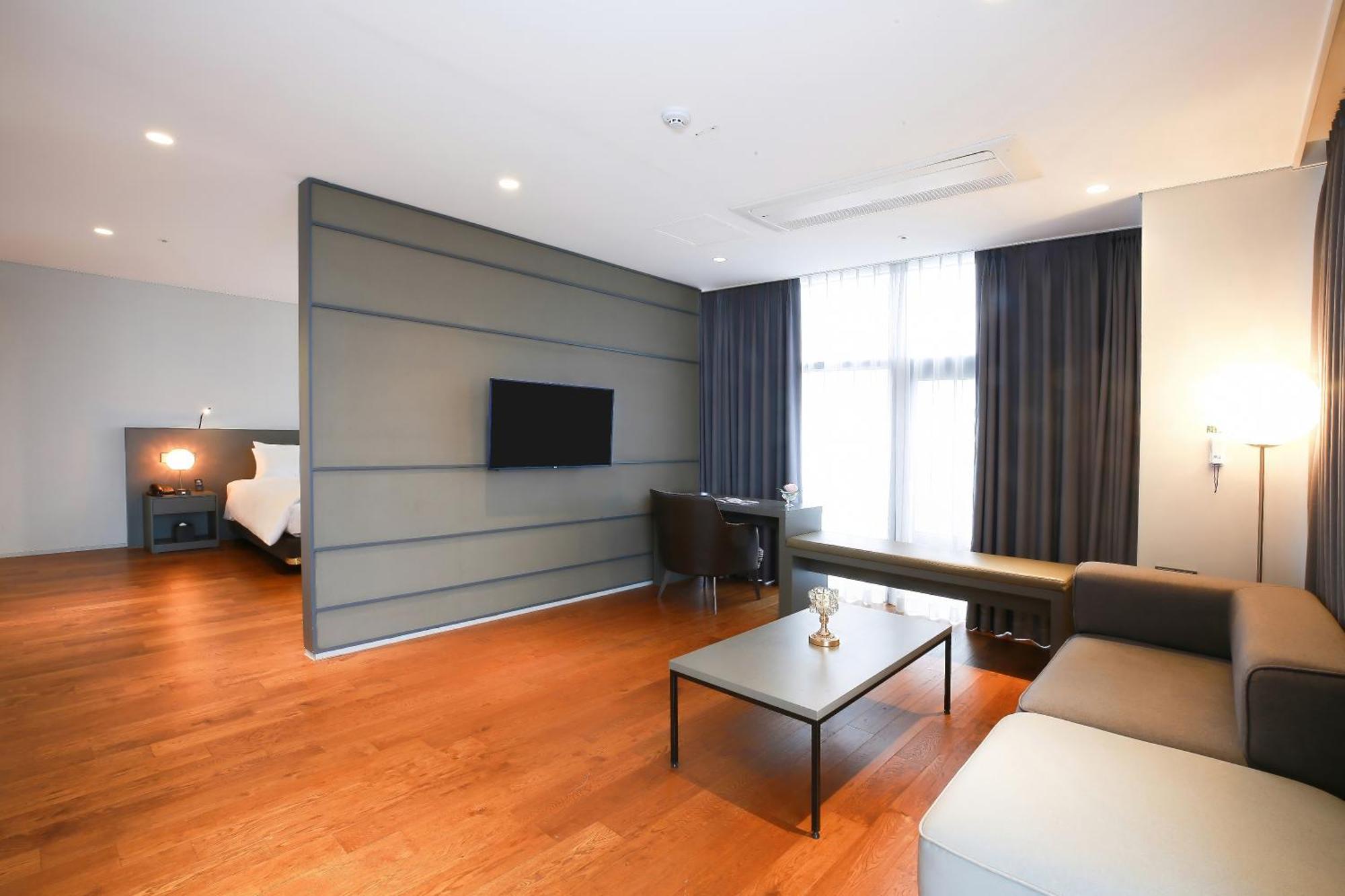 WesternLife Hotel Iksan Zimmer foto
